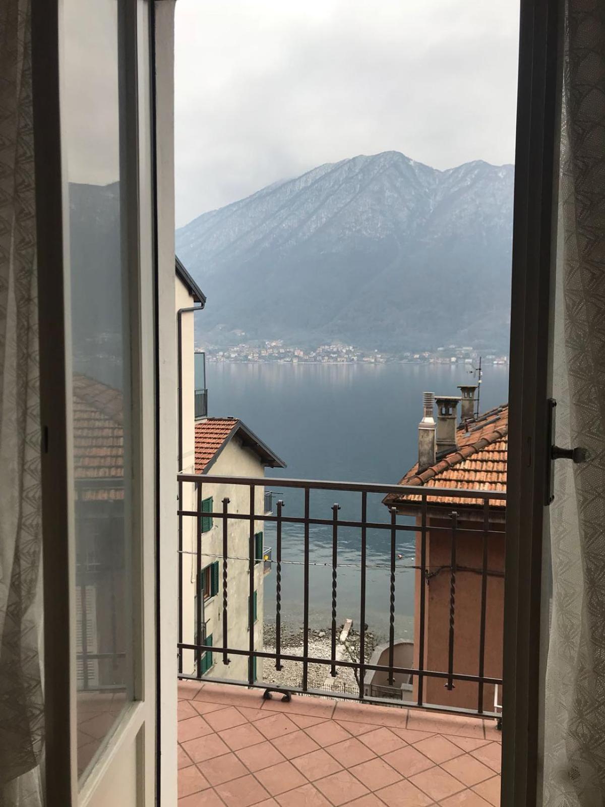 The Romantic Village House - Apartments With Lake View Colonno Exterior photo